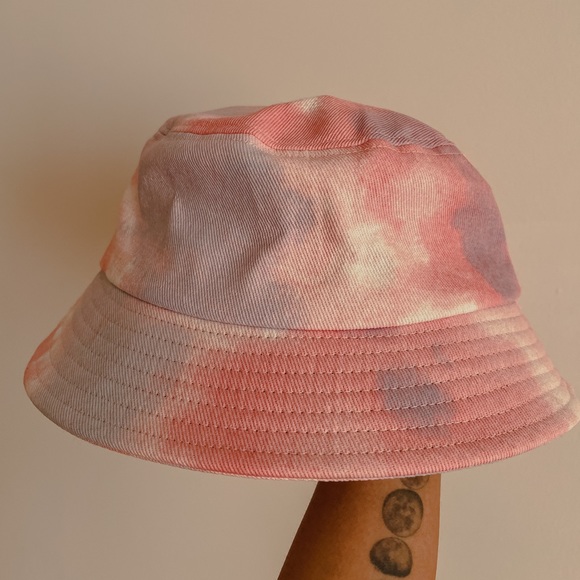 Pink tie-dye bucket hat - Picture 1 of 3